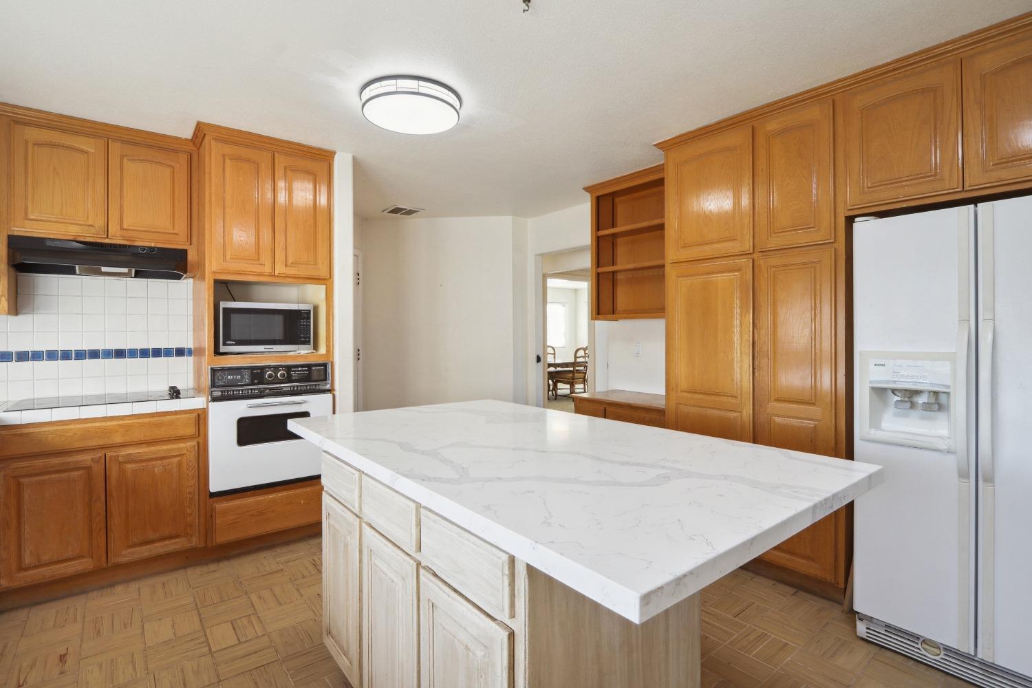 Valley Springs, California 95252, United States, 4 Bedrooms Bedrooms, ,3 BathroomsBathrooms,Residential,Active,14479