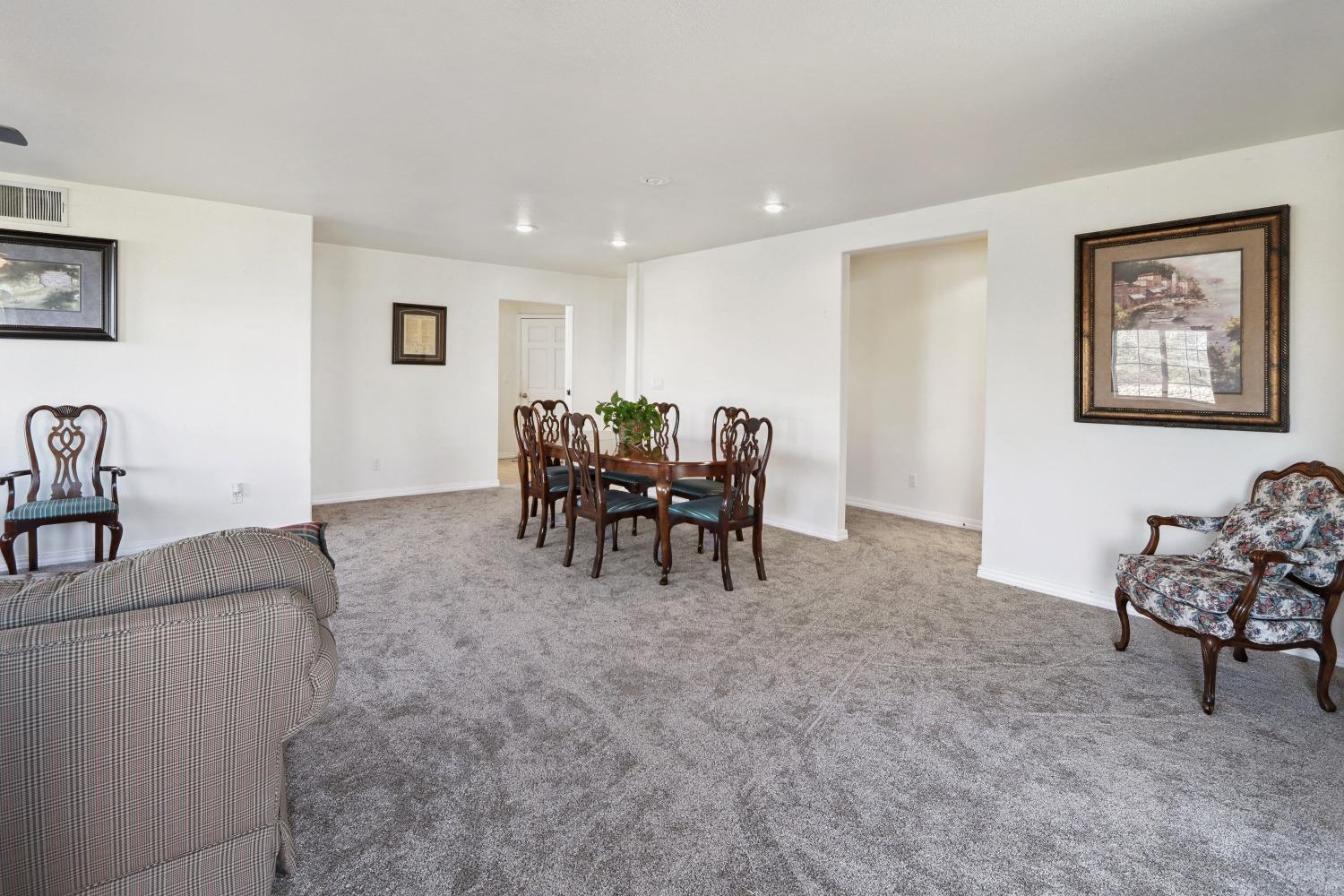 Valley Springs, California 95252, United States, 4 Bedrooms Bedrooms, ,3 BathroomsBathrooms,Residential,Active,14479