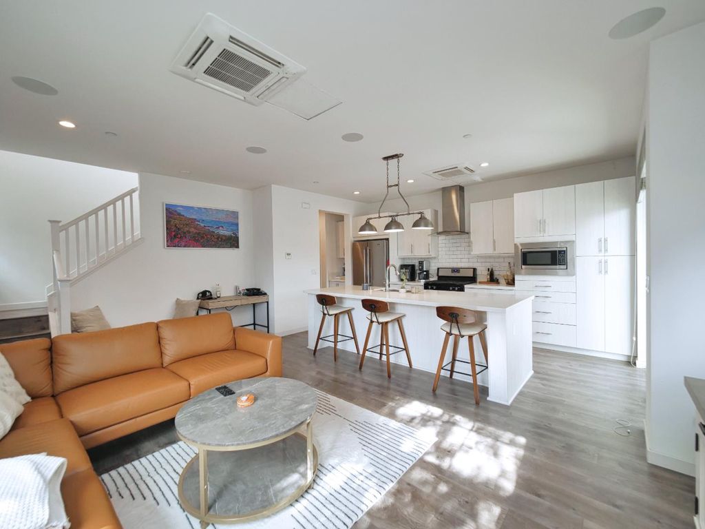 Photo of 493 Tailoff Lane, Sacramento, CA 95818 (MLS # 225146866)