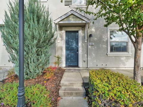 493 Tailoff Lane Sacramento CA 95818