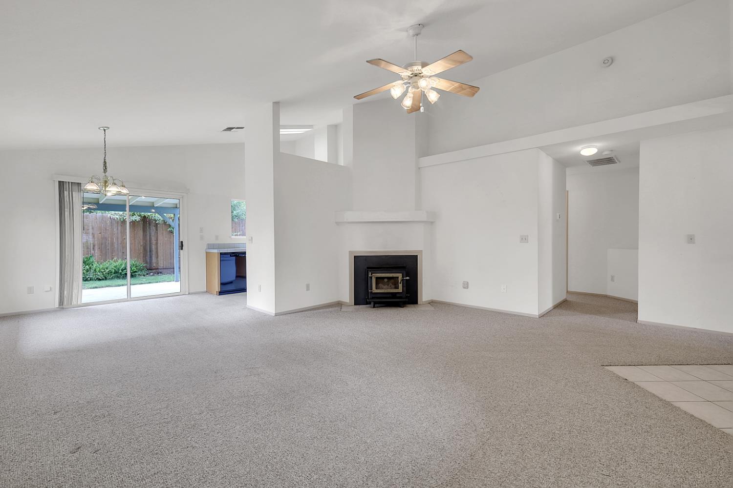 1724 Deerfield Dr