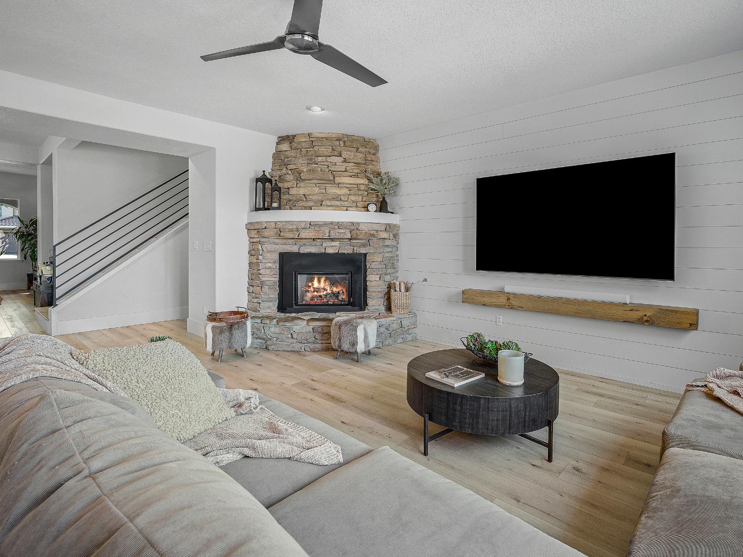 El Dorado Hills, California 95762, United States, 5 Bedrooms Bedrooms, ,3 BathroomsBathrooms,Residential,Active,236843