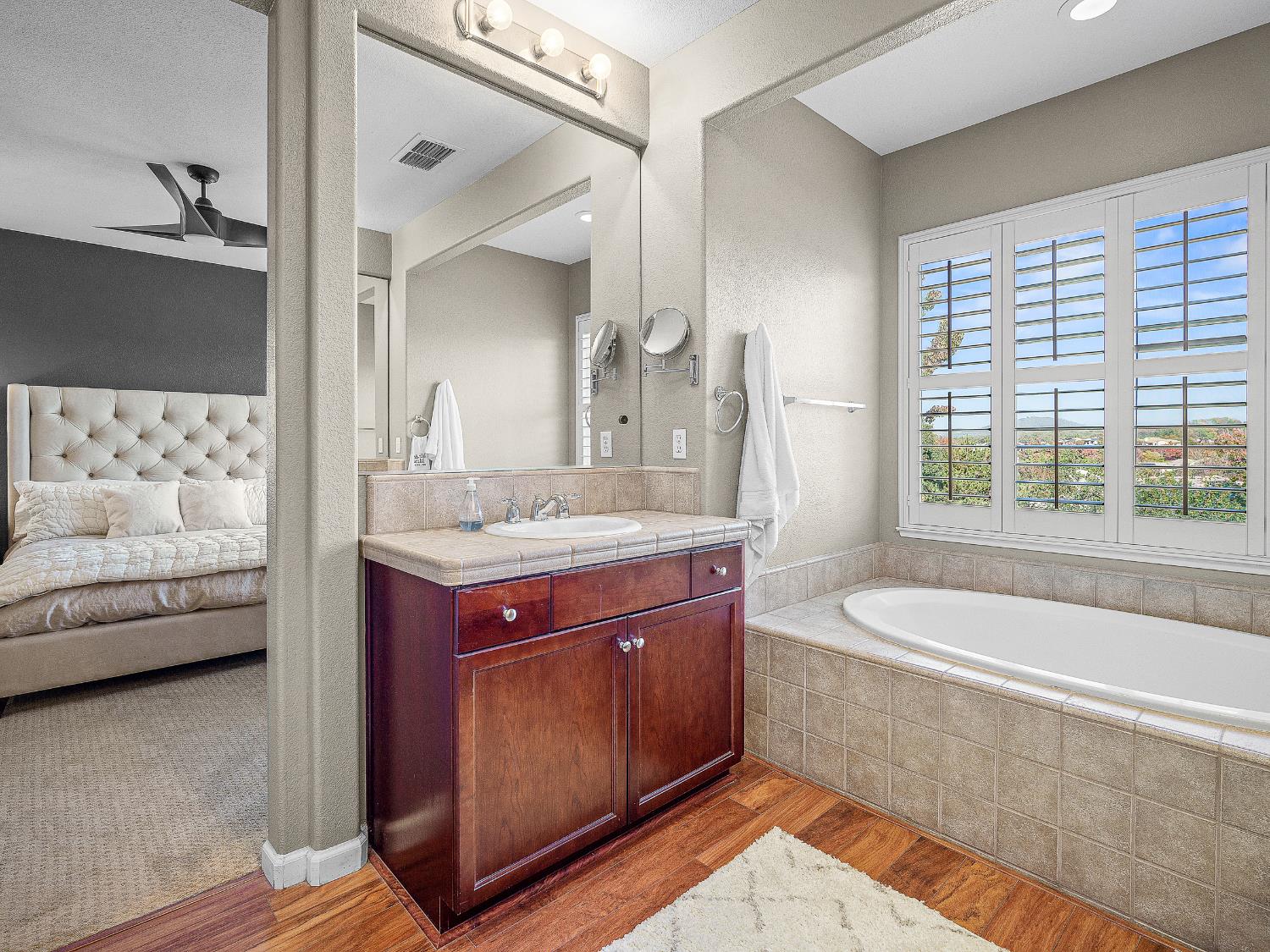 El Dorado Hills, California 95762, United States, 5 Bedrooms Bedrooms, ,3 BathroomsBathrooms,Residential,Active,236843