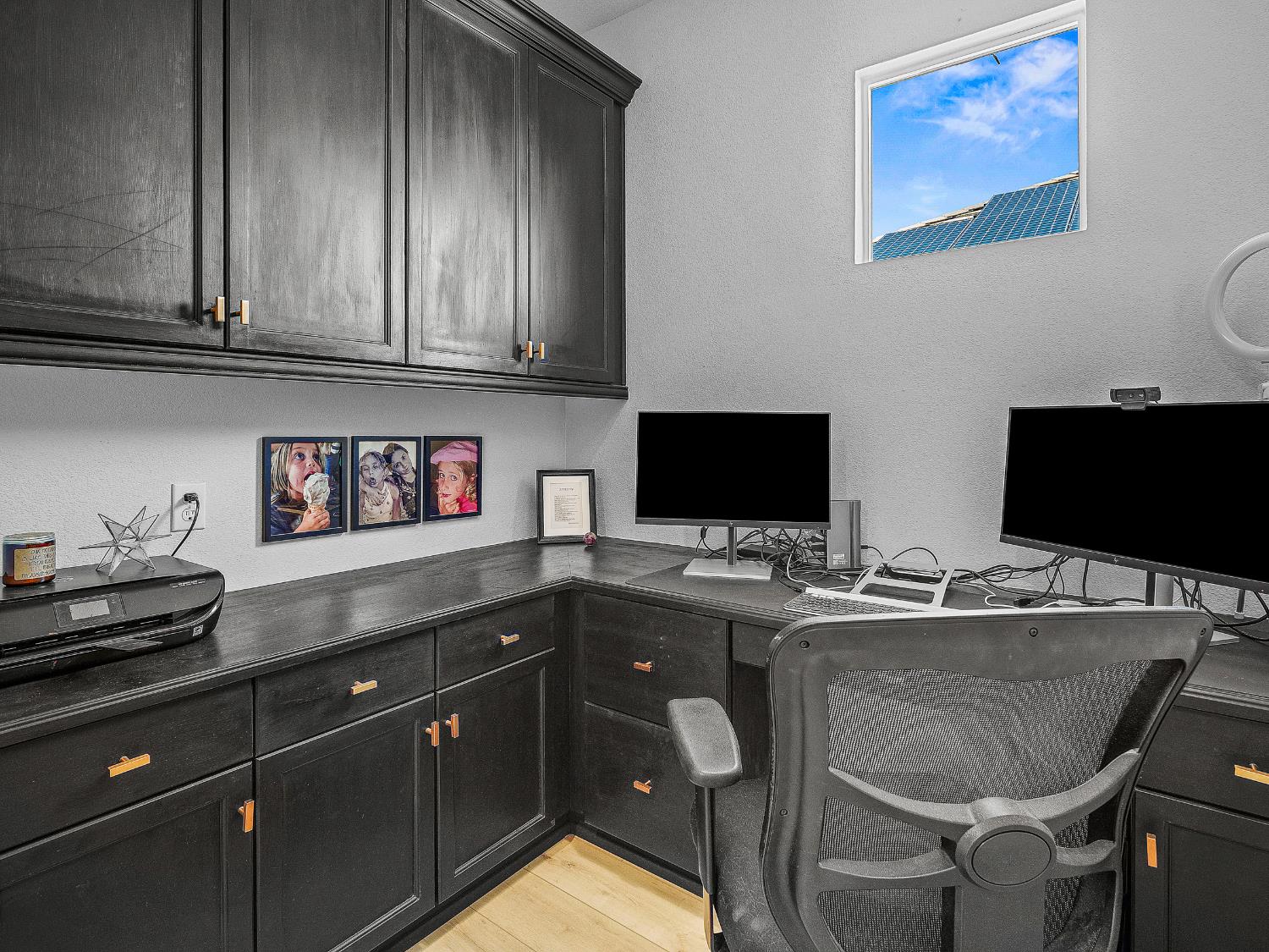 El Dorado Hills, California 95762, United States, 5 Bedrooms Bedrooms, ,3 BathroomsBathrooms,Residential,Active,236843