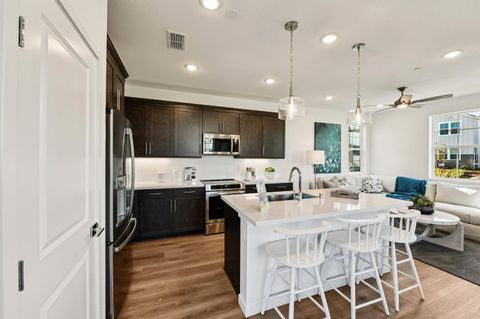 8647 Starburst Way Sacramento CA 95823