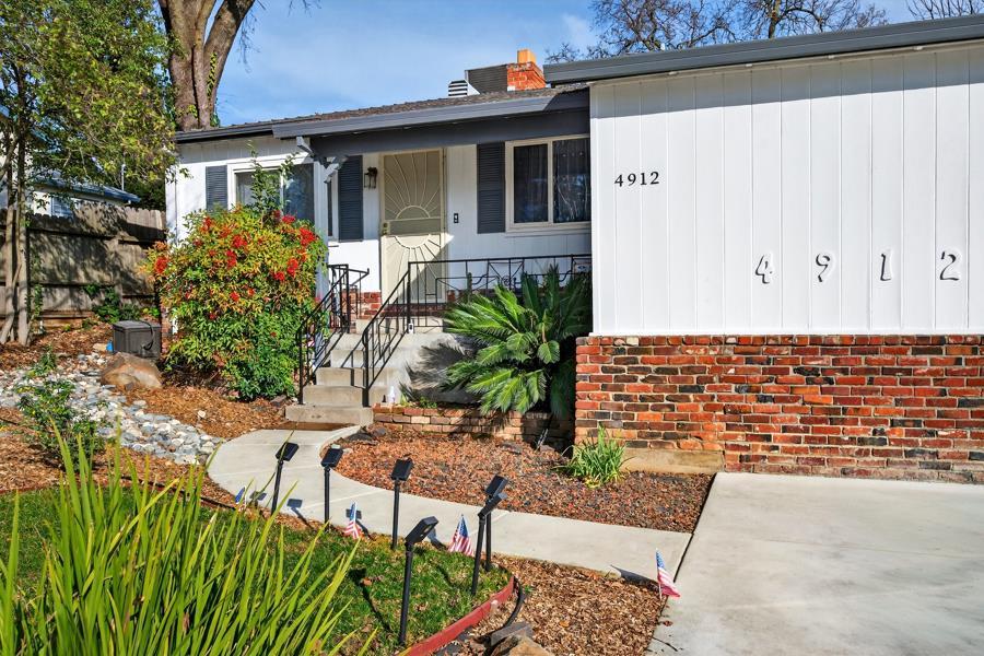 4912 Buena Vista Avenue