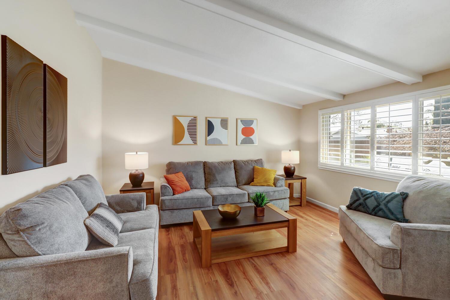 2605 Queenwood Drive