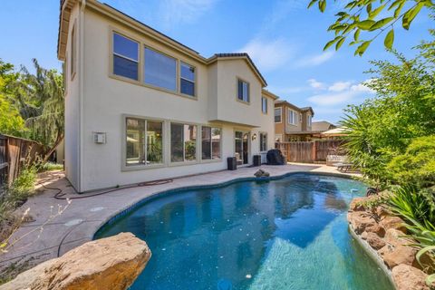 1046 Smith Way Folsom CA 95630