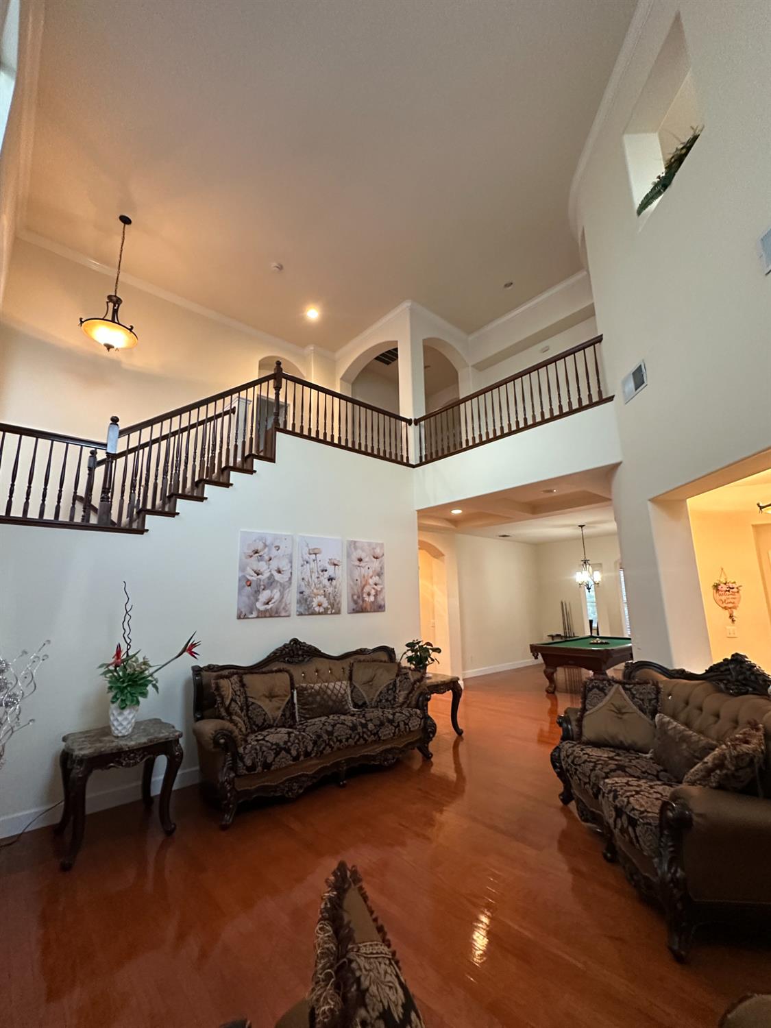 205 Hawkcrest Circle