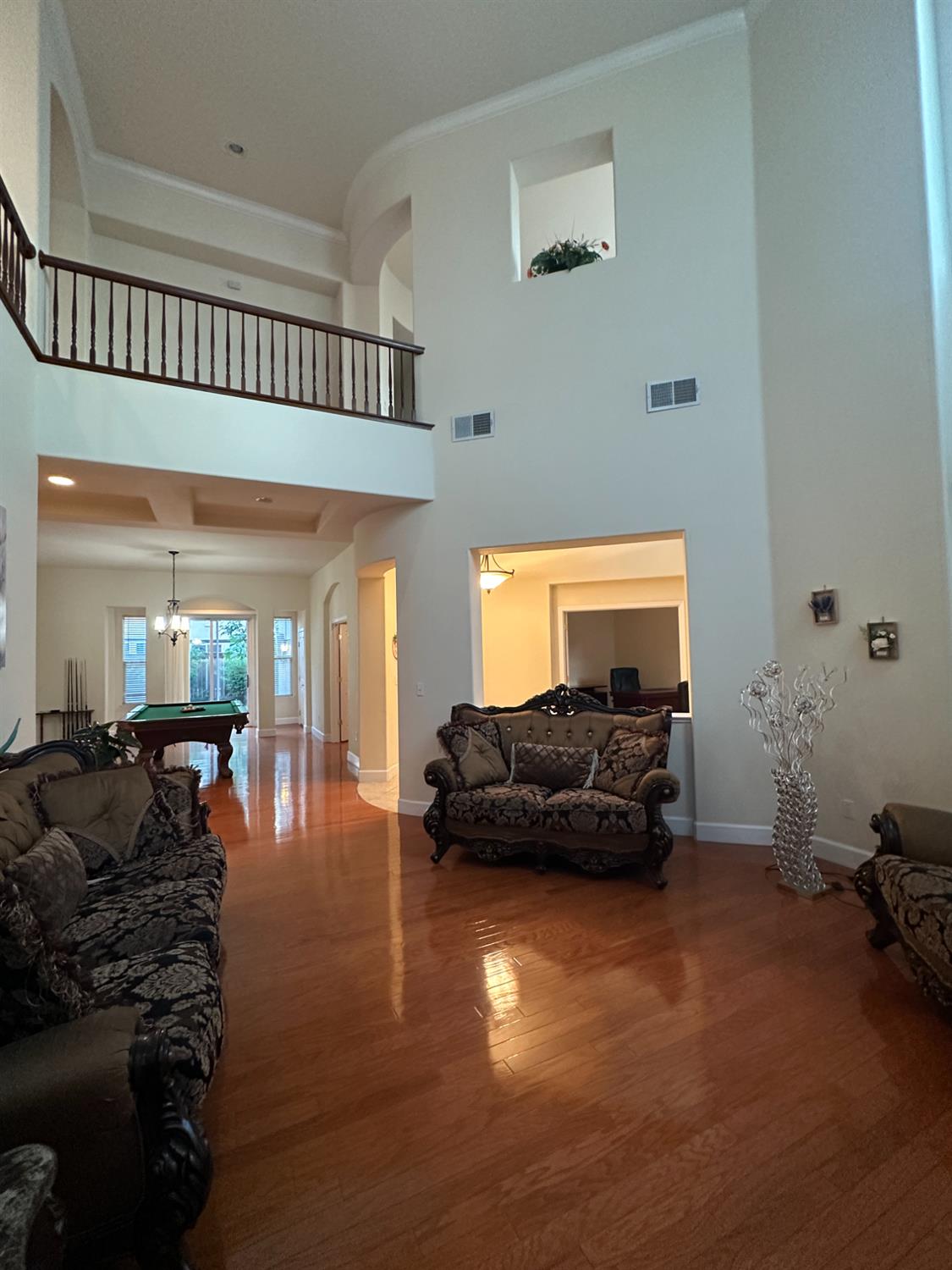 205 Hawkcrest Circle