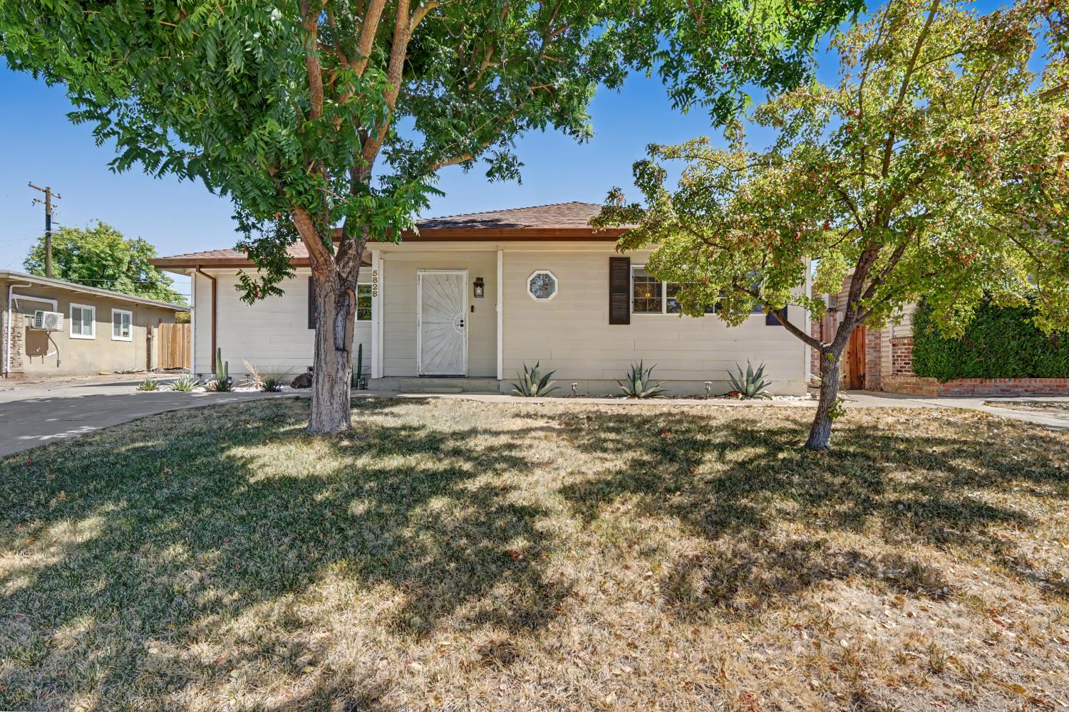 5828 N Haven Drive