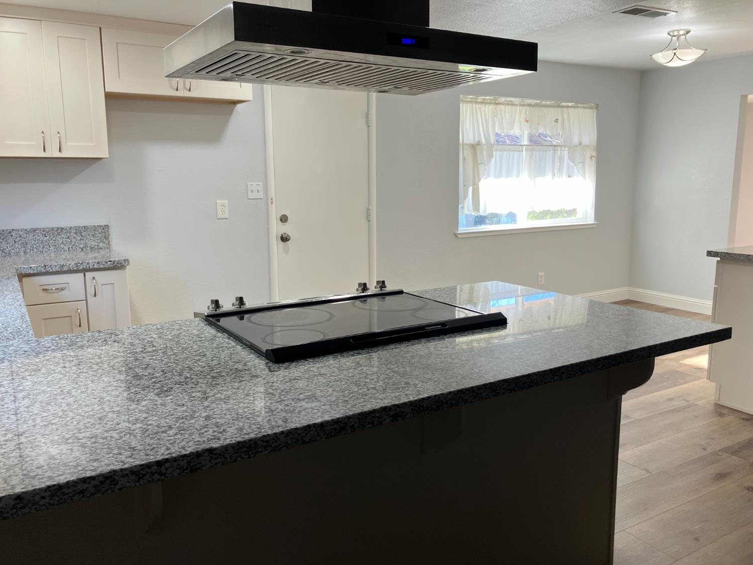 6913 Greenhaven Drive