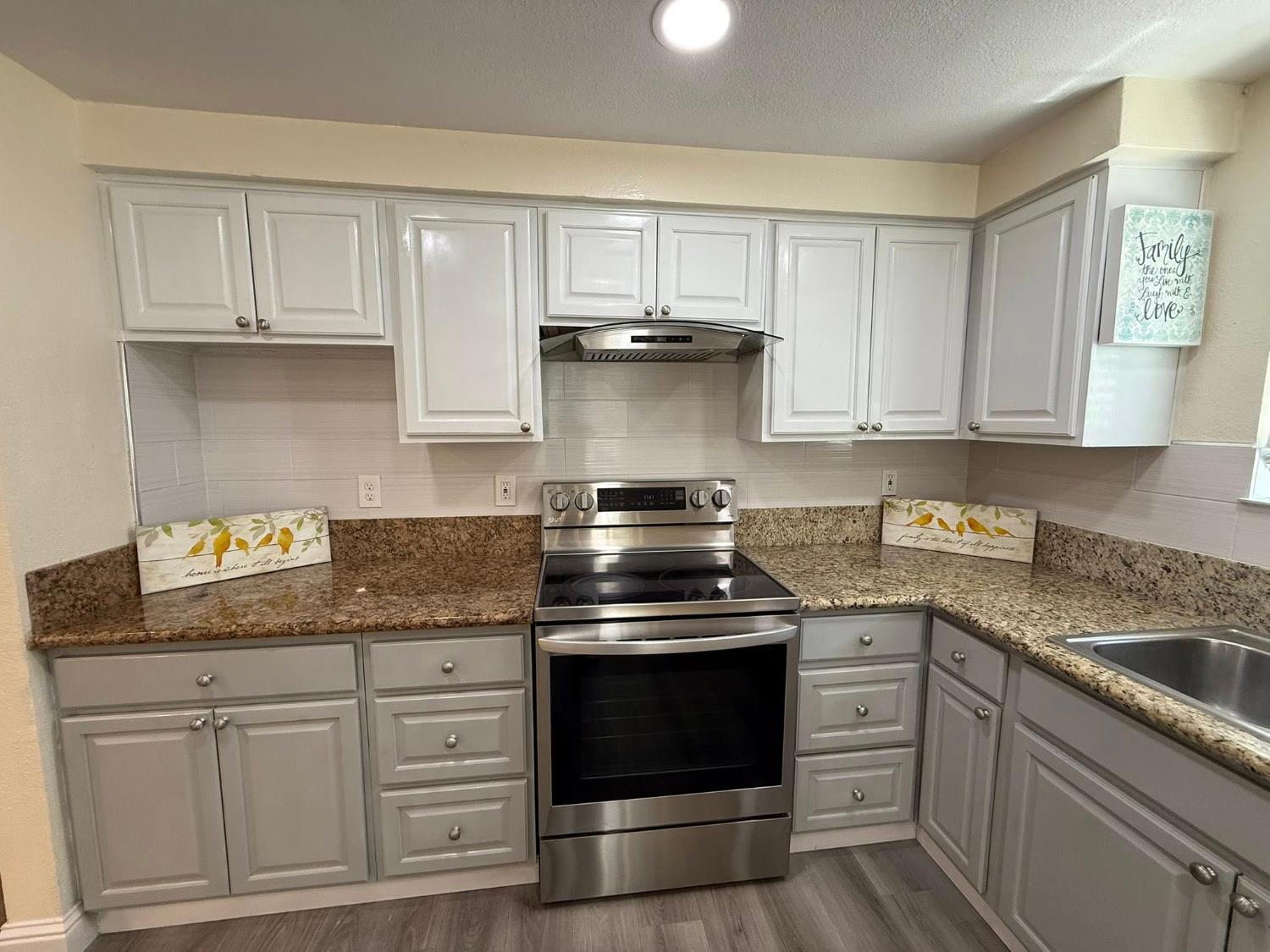 Sacramento, California 95828, United States, 3 Bedrooms Bedrooms, ,2 BathroomsBathrooms,Residential,Active,173141