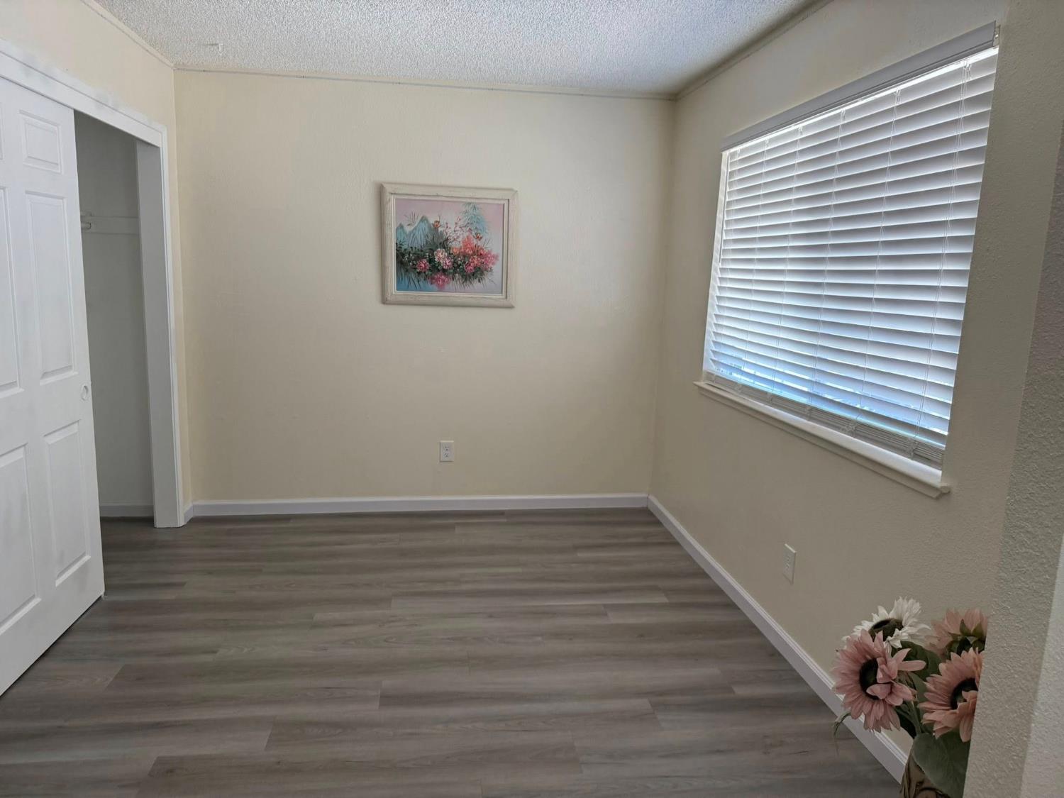 Sacramento, California 95828, United States, 3 Bedrooms Bedrooms, ,2 BathroomsBathrooms,Residential,Active,173141