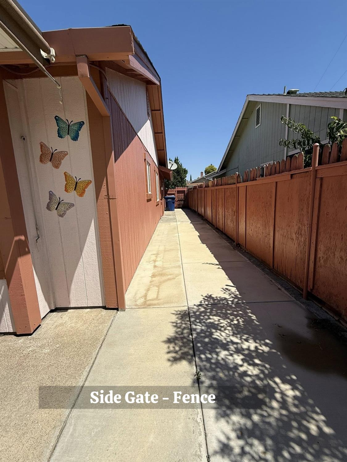 Sacramento, California 95828, United States, 3 Bedrooms Bedrooms, ,2 BathroomsBathrooms,Residential,Active,173141