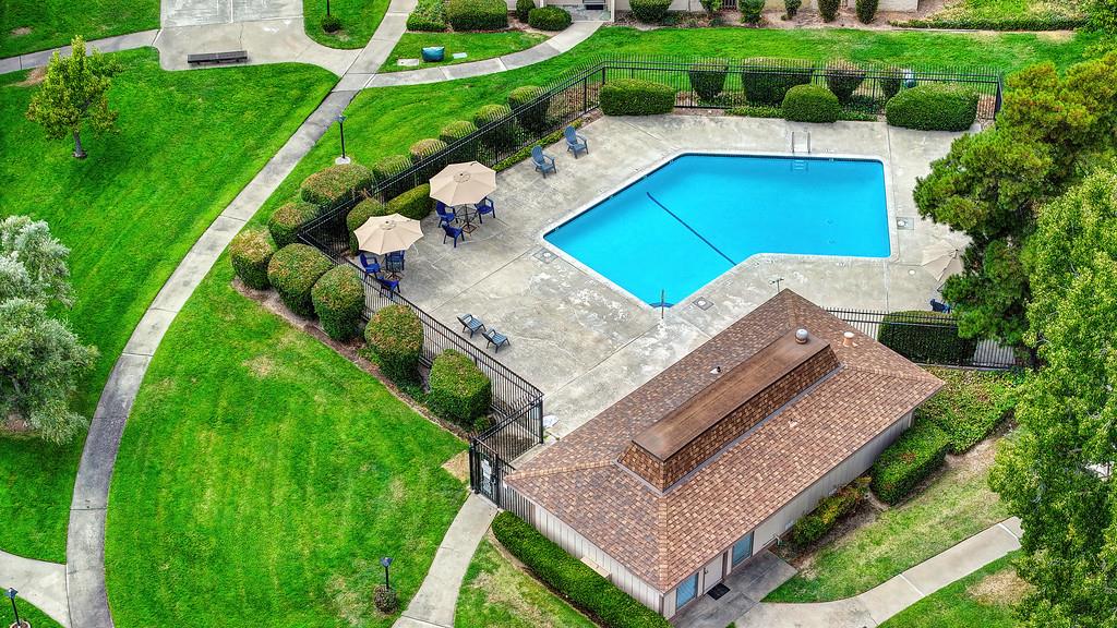6139 Via Casitas