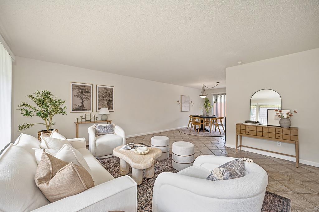 6139 Via Casitas
