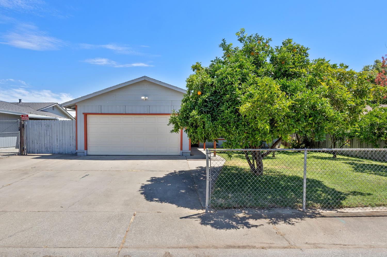 1724 Deborah Lane