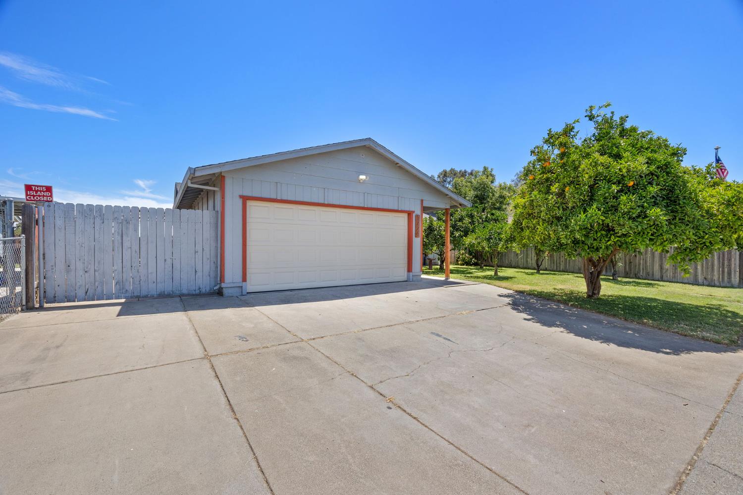 1724 Deborah Lane
