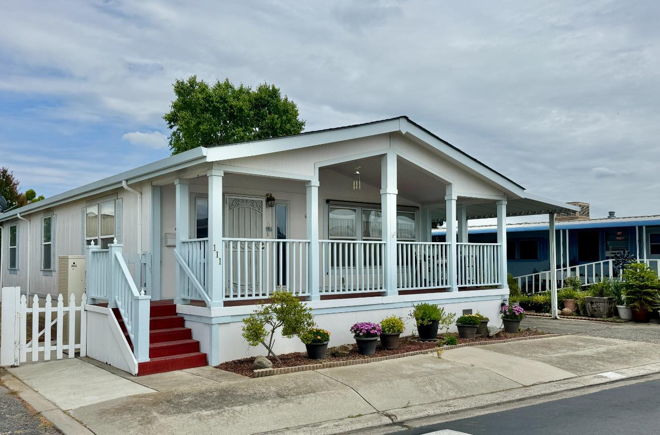2505 Jackson Ave. #111