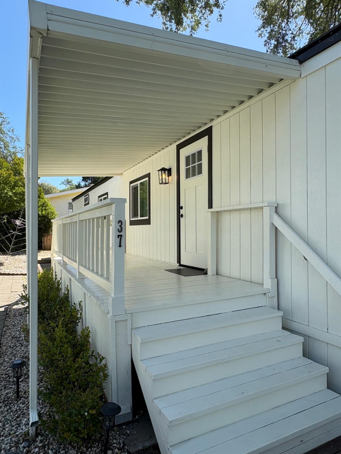 6805 Douglas Boulevard 37