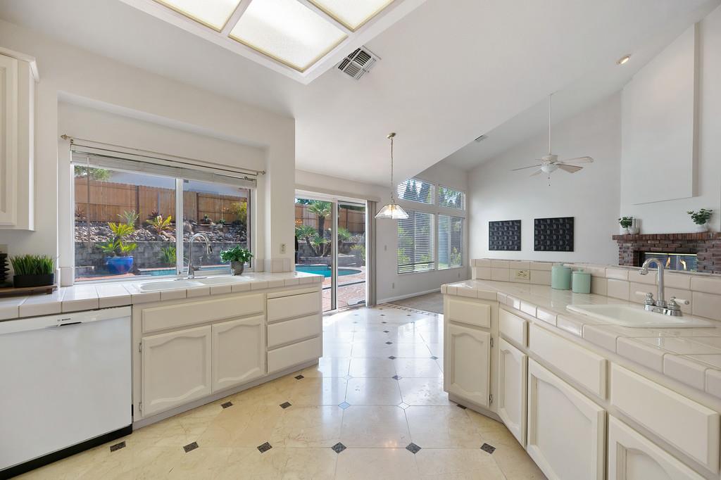 105 Hamersley Court
