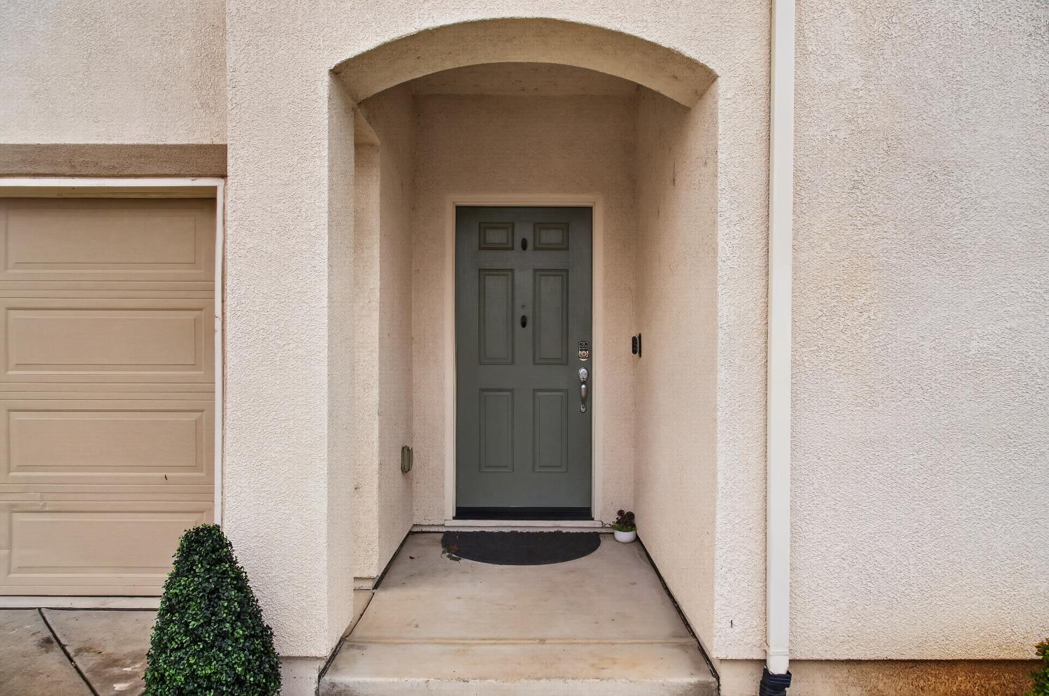 1456 BAMBOO Street