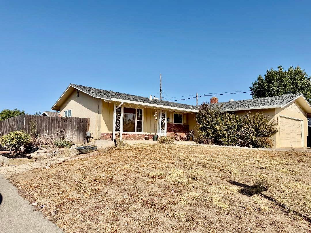 3401 Buccaneer Circle