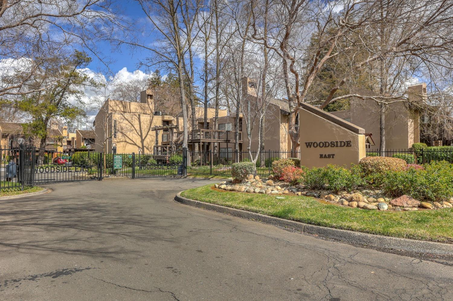 720 Woodside Lane 8