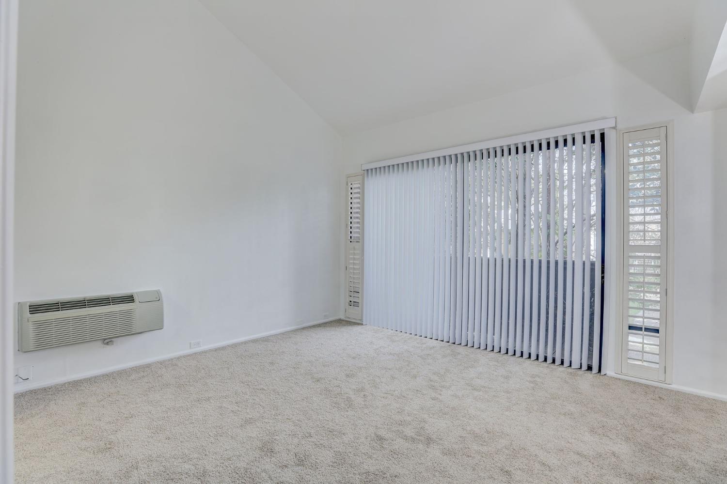 720 Woodside Lane 8