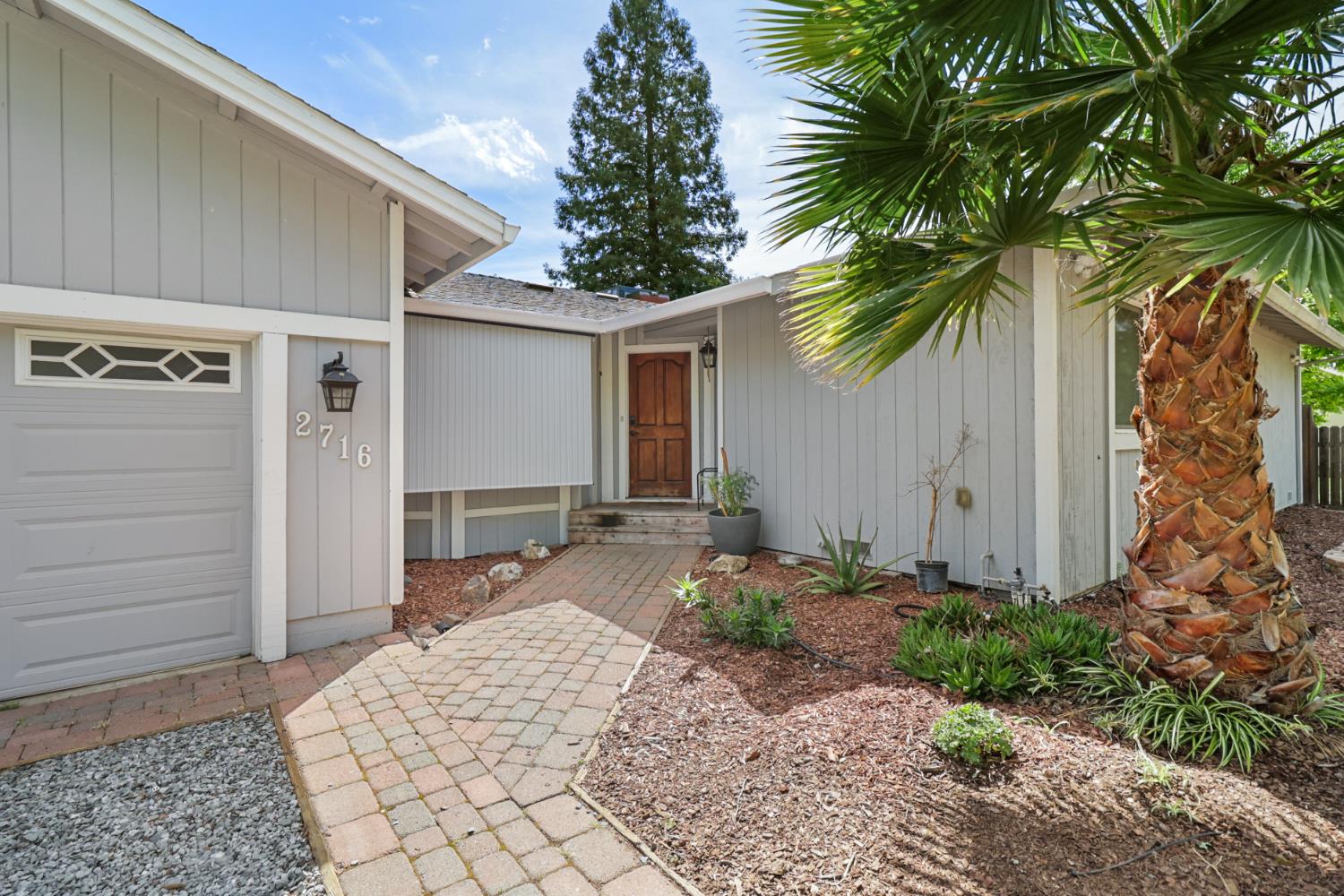 2716 Zachman Way