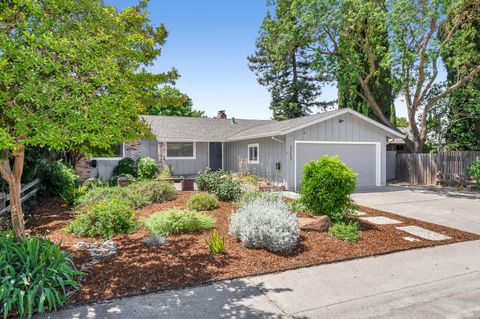1715 Myrtle Place, Davis, CA 95618 - MLS#: 225062347