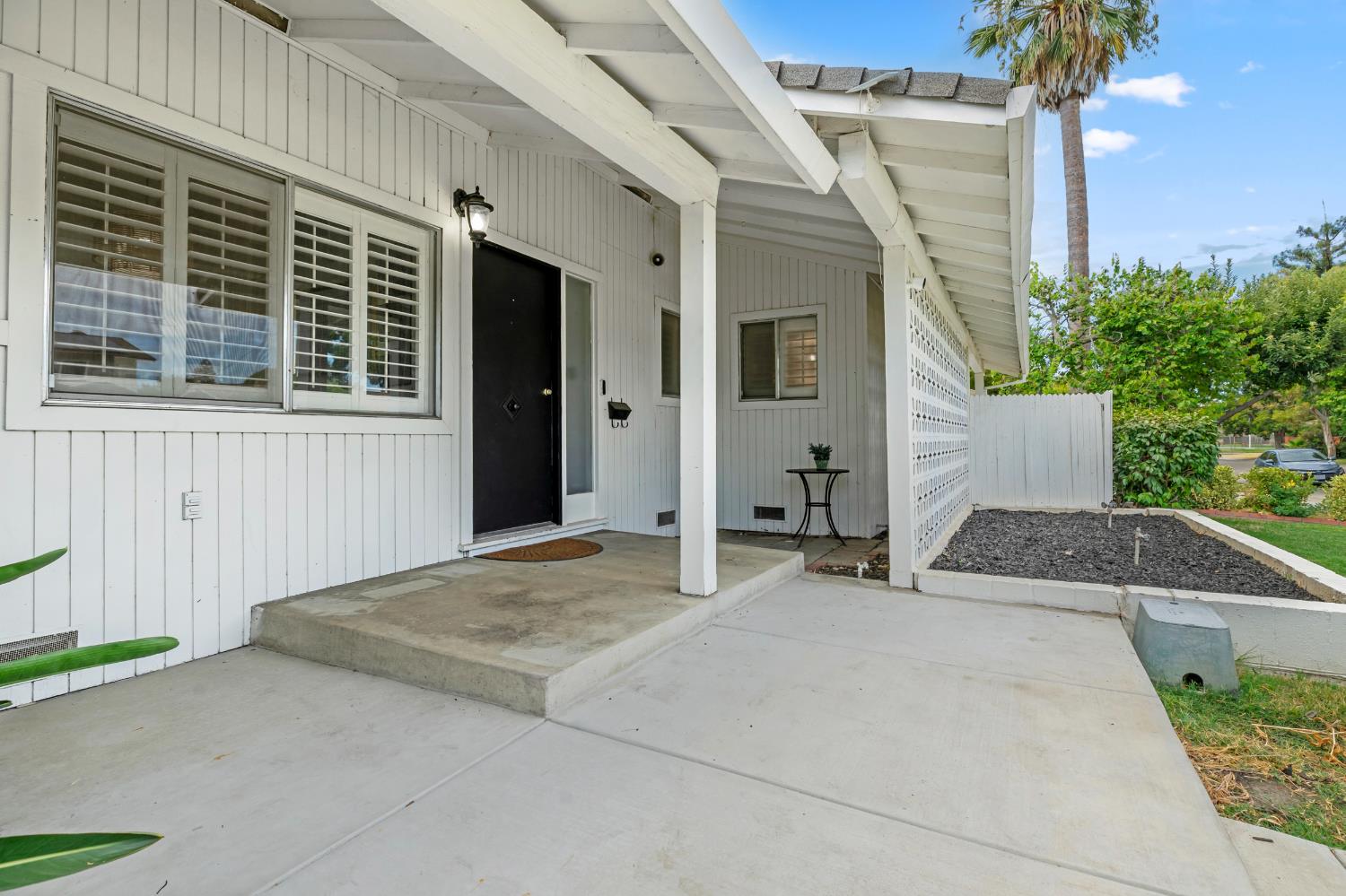 14 W Canterbury Drive - Photo 4