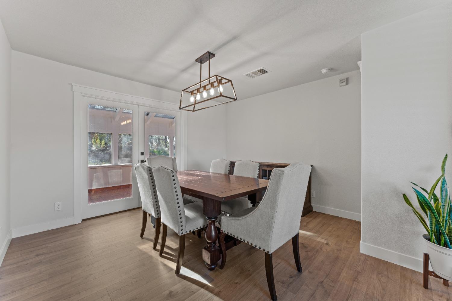 10680 Kanehls Corner