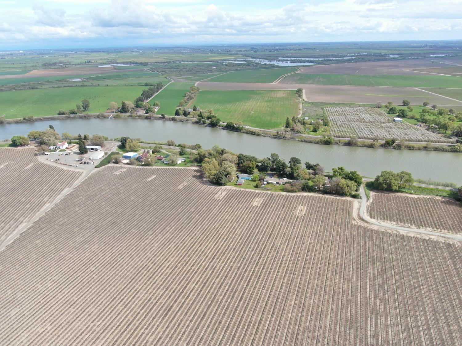 0 S. River Road