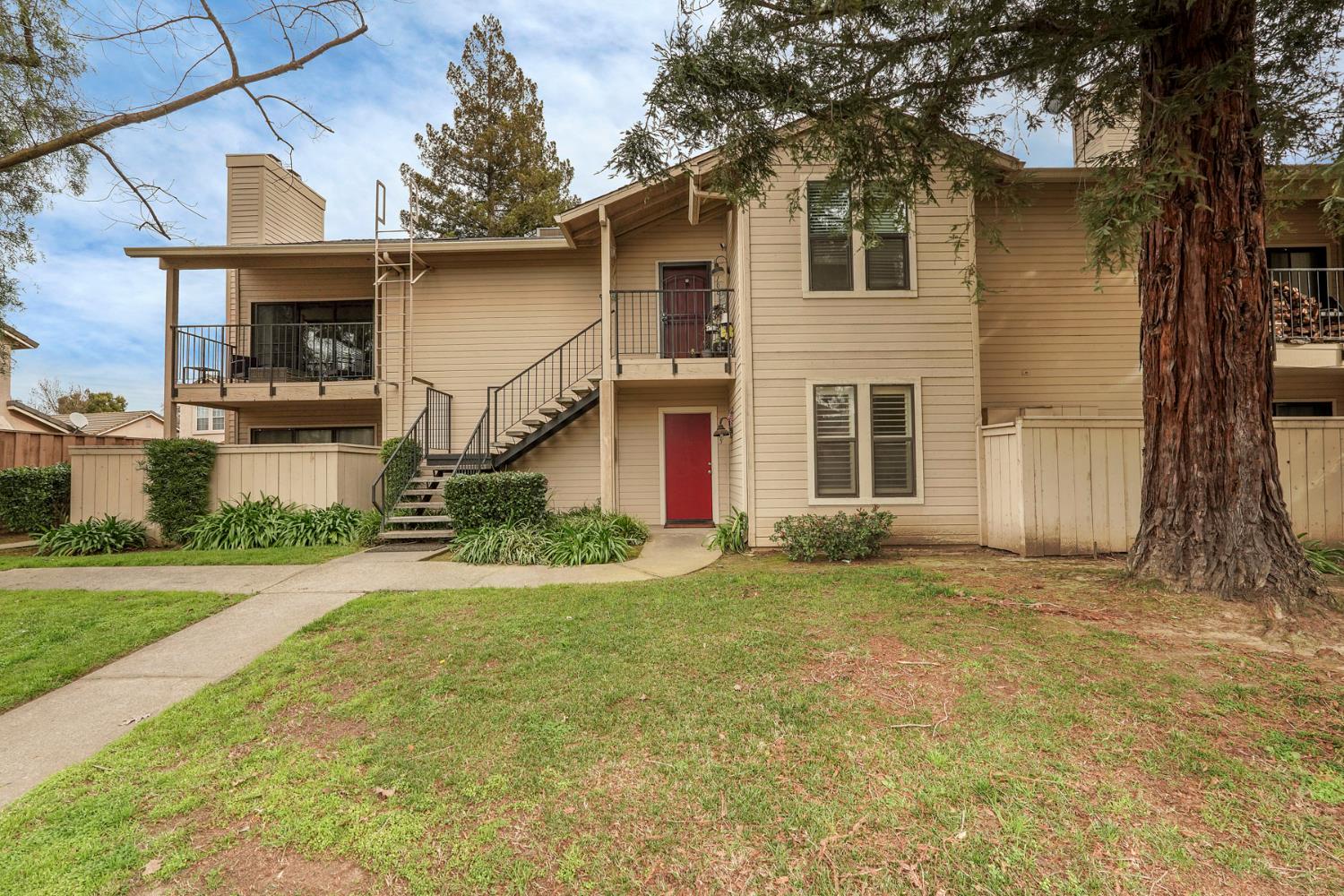 2401 Eilers Lane 1105