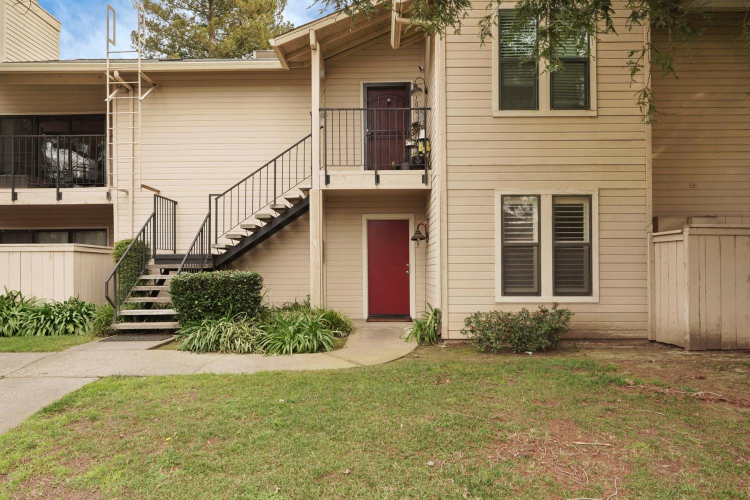 2401 Eilers Lane 1105