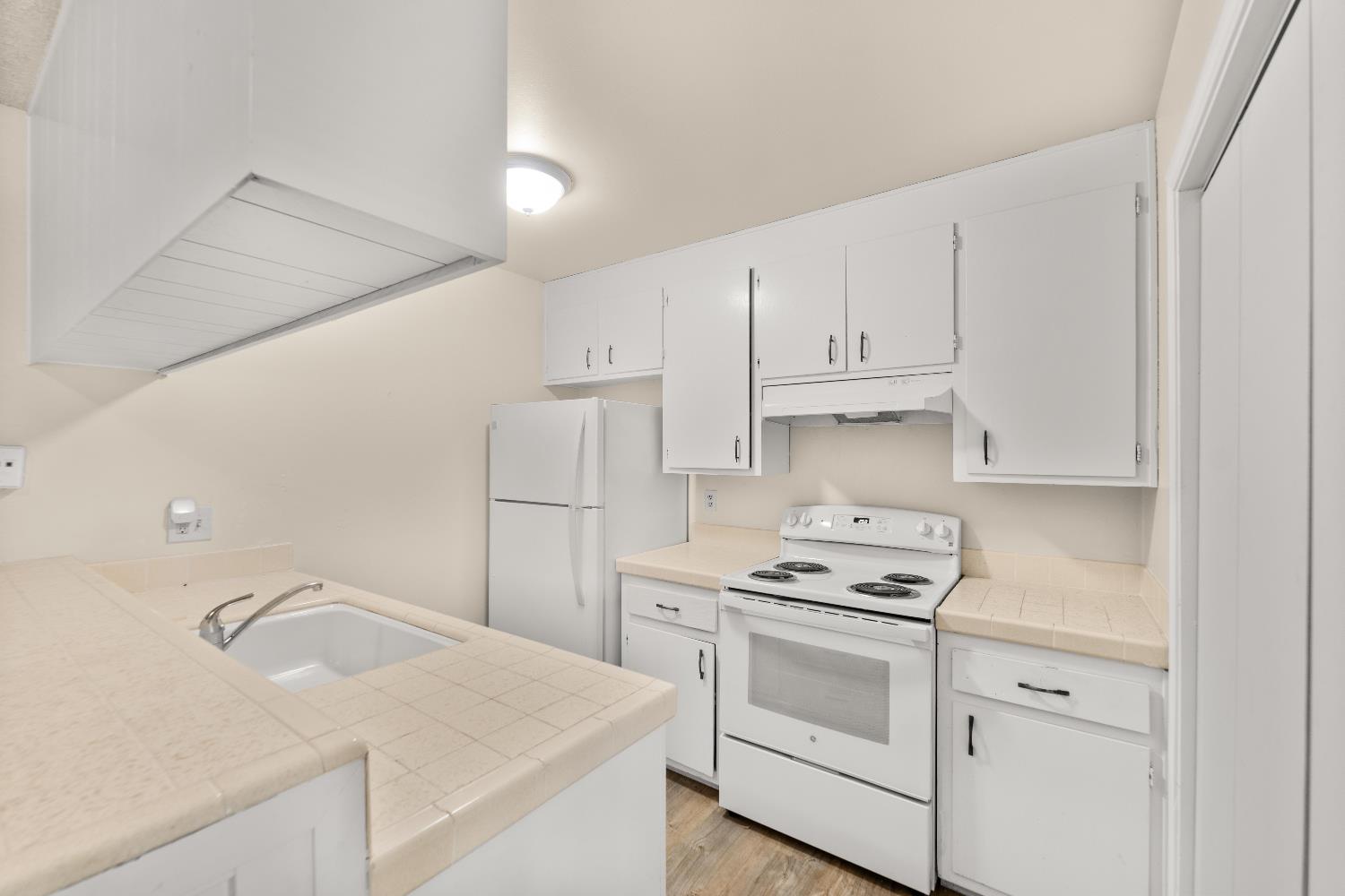 10811 Coloma Road 1