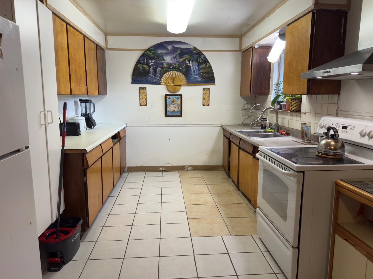 8233 Short Road