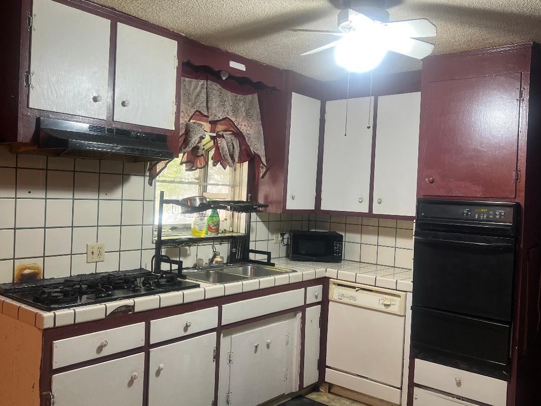 2304 Coston