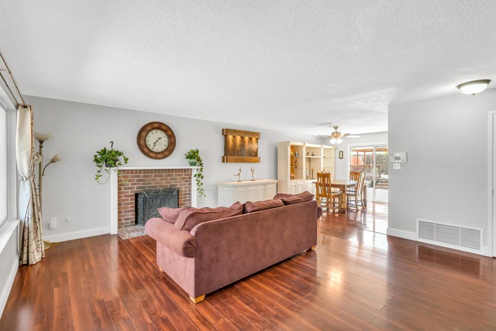 9016 Kiefer Boulevard