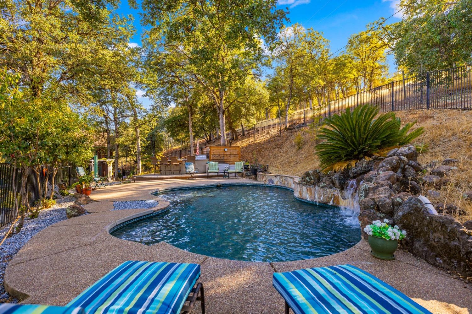 5105 Glory View Drive