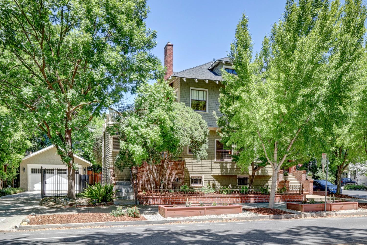 2531 H Street