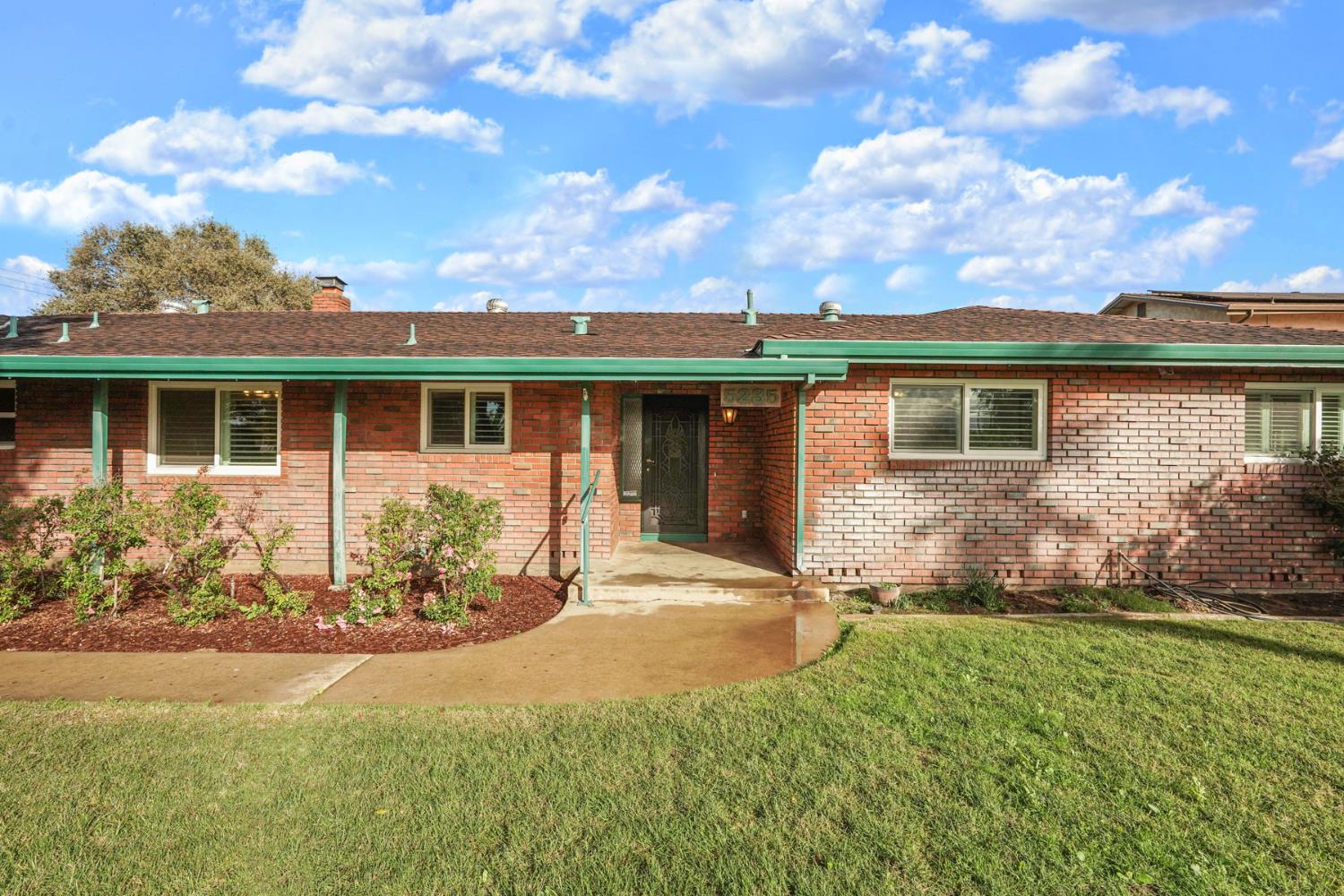 5235 E Live Oak Road