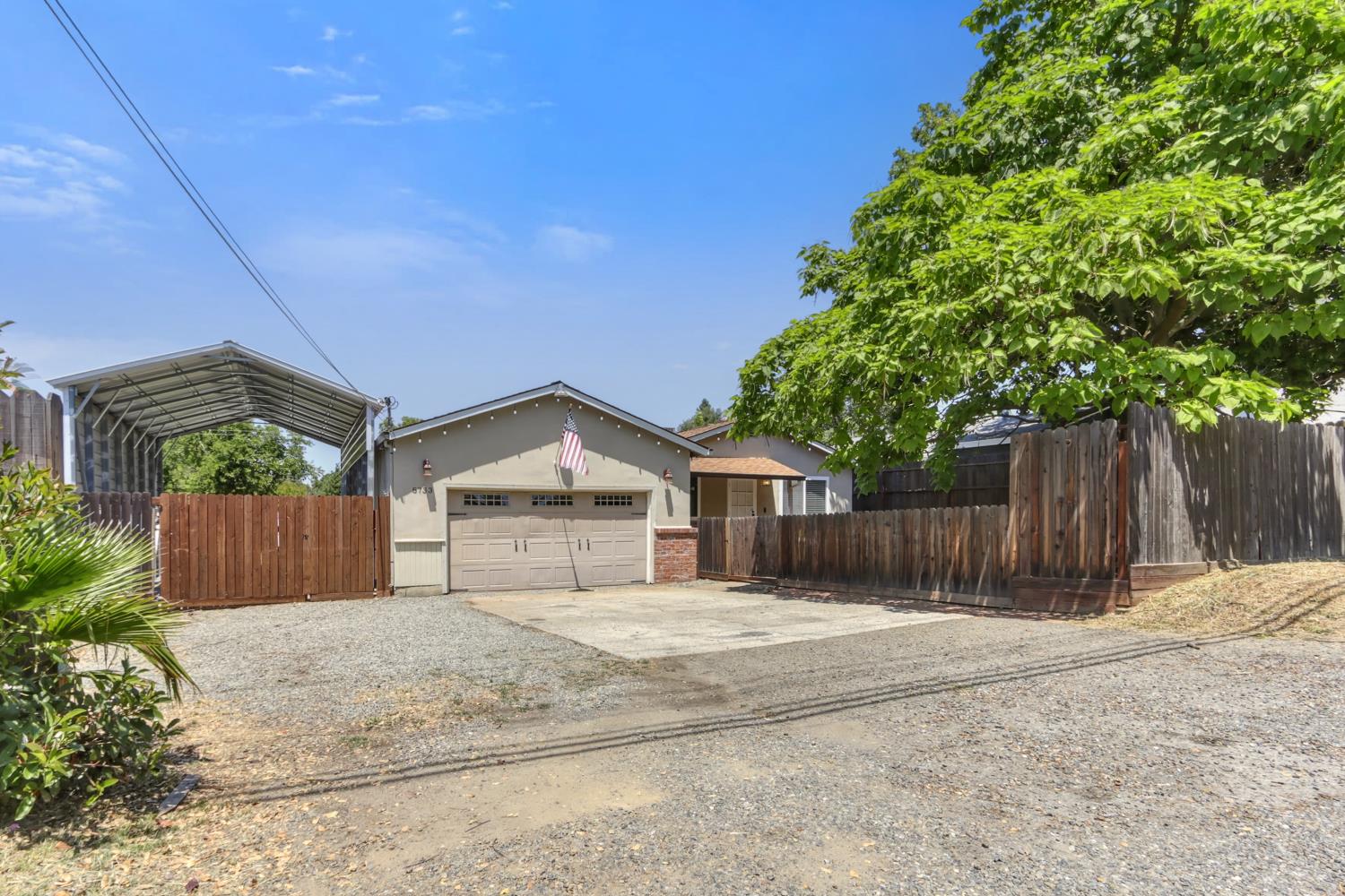 8733 Oak Avenue