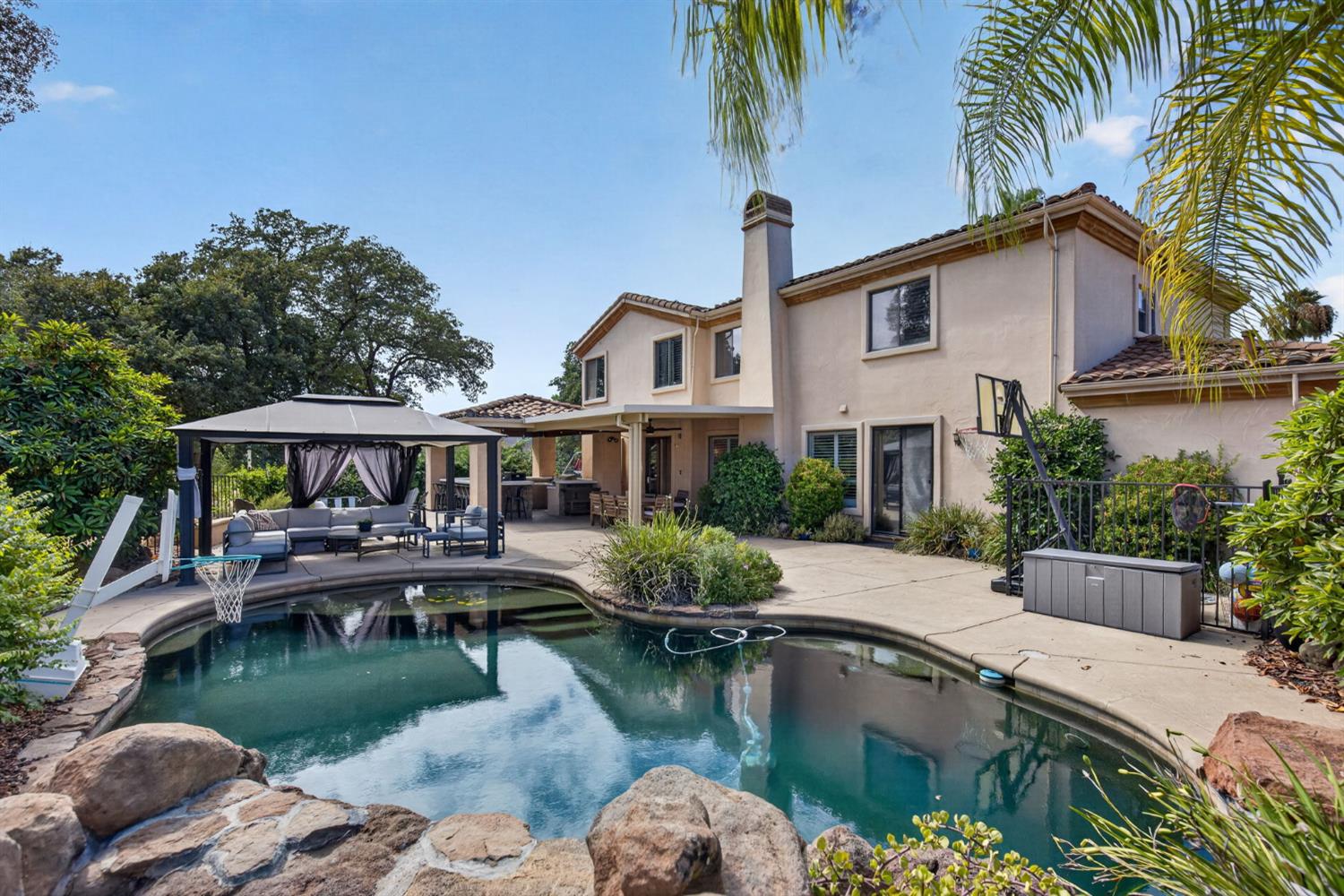 433 Calabria Court