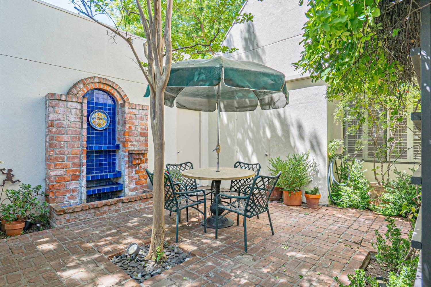909 Alvarado Avenue 34