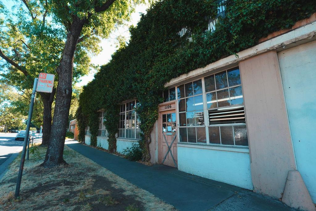 1106 G Street