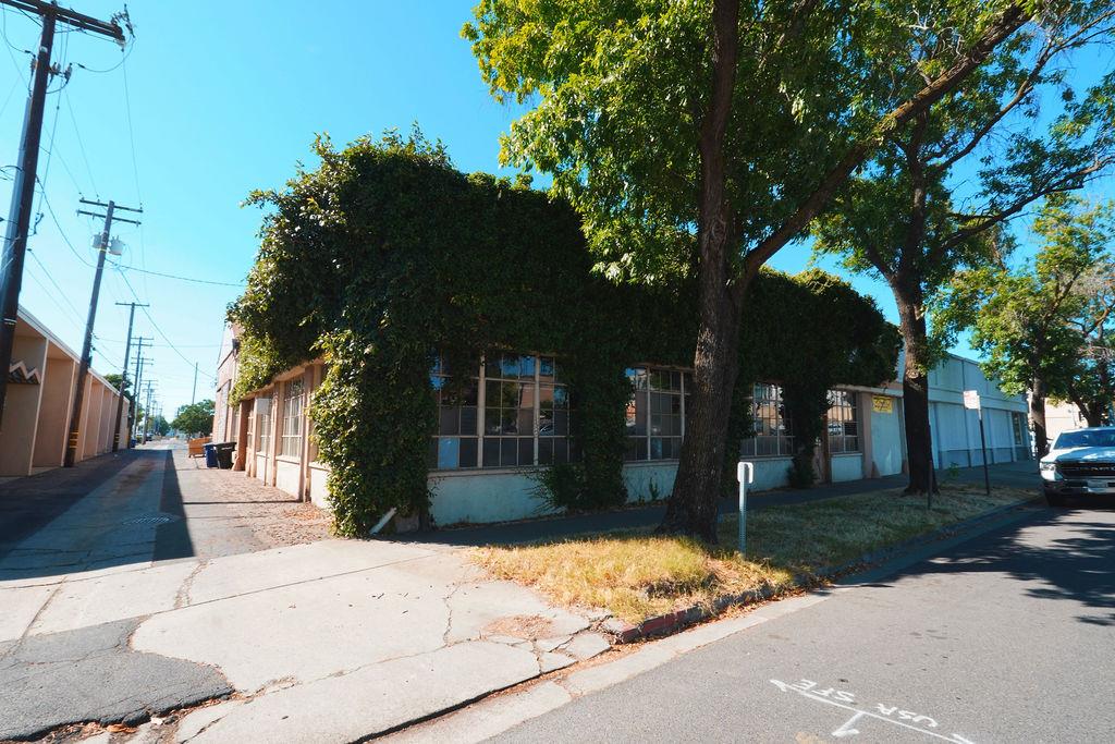 1106 G Street