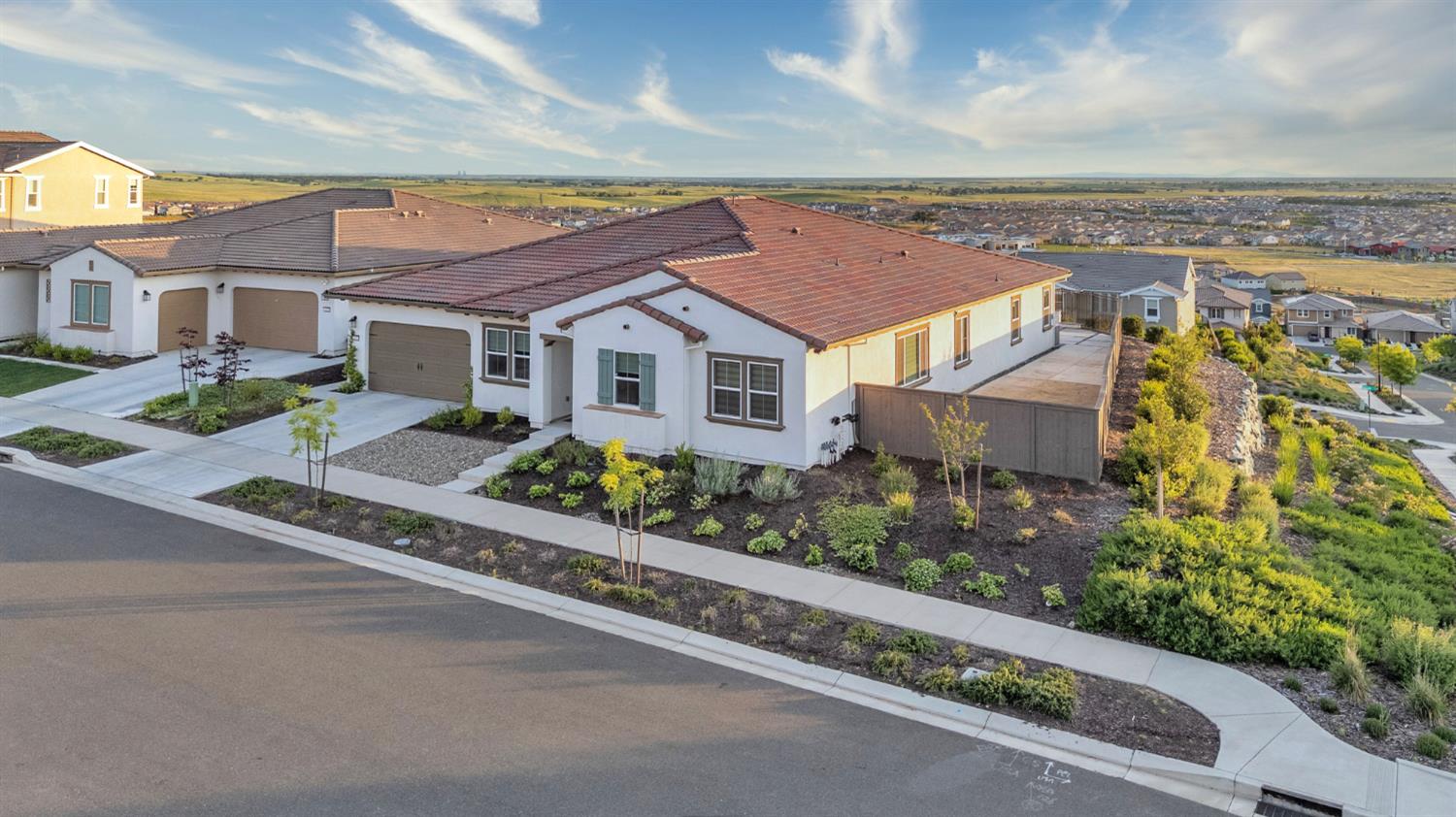 4631 Valley Terrace Circle